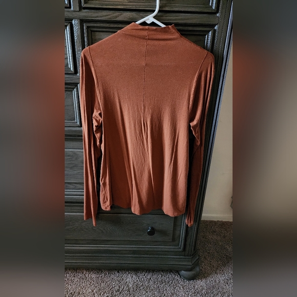 Lululemon Mock neck long sleeve - Picture 3 of 8